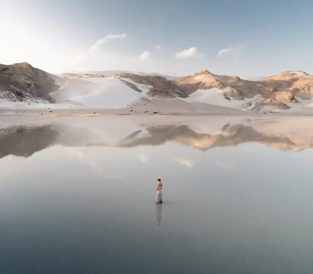 socotra-paisaje-agua-reflejo-dunas